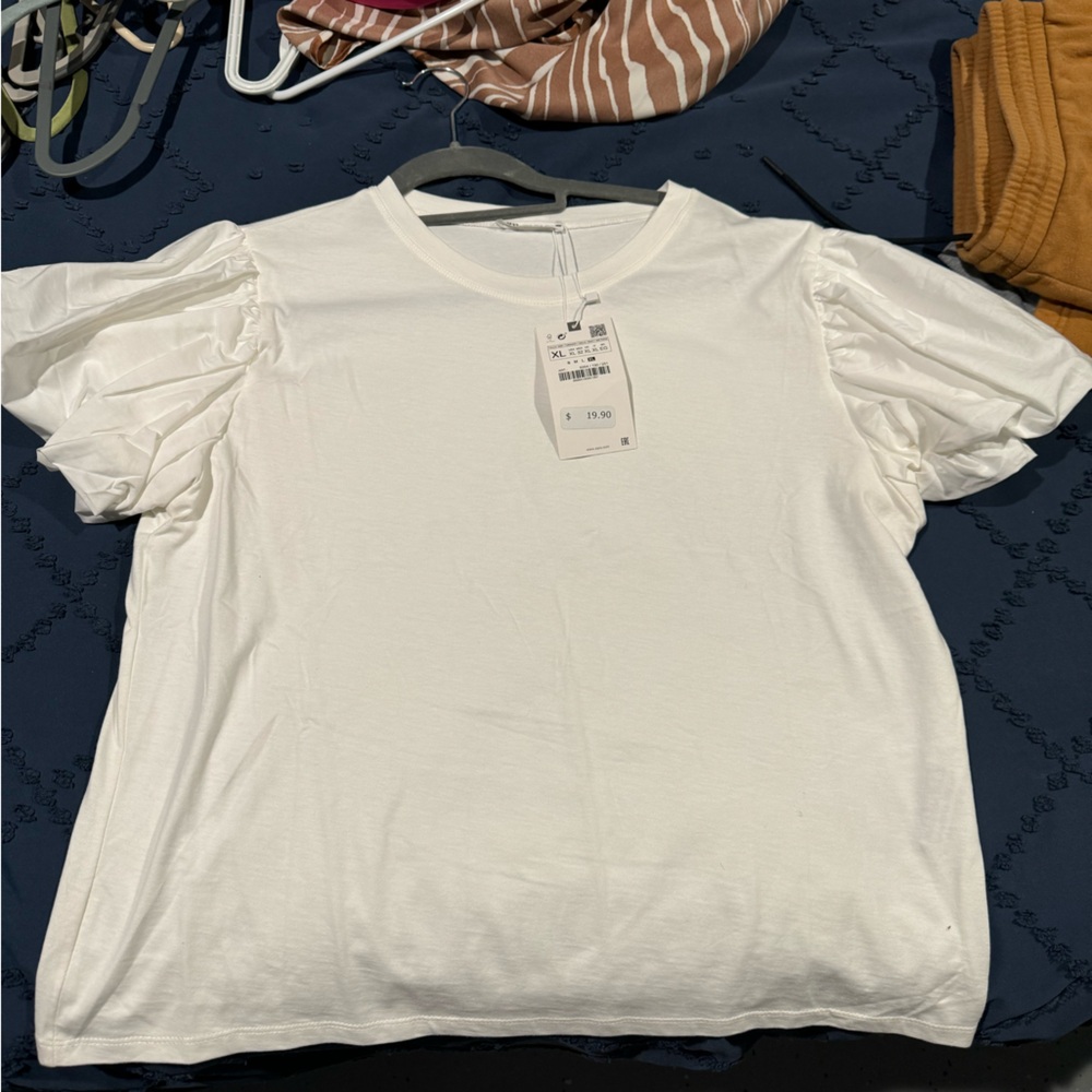 Zara - Puff Sleeve T